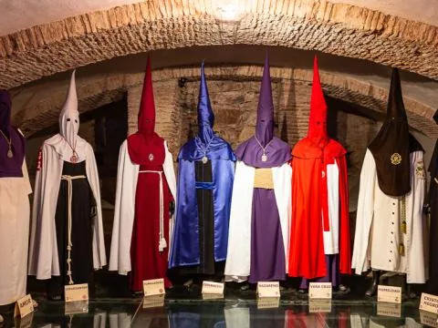 Cartel de Centro de Divulgación de la Semana Santa Cacereña